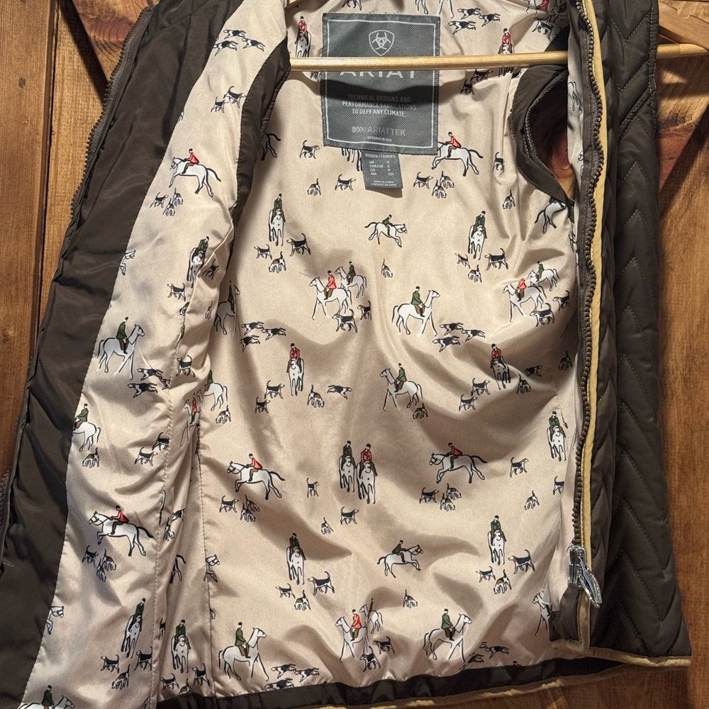 Ariat Brown Quilted Vest - Picture 6 of 6